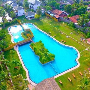 Amaluna Resorts